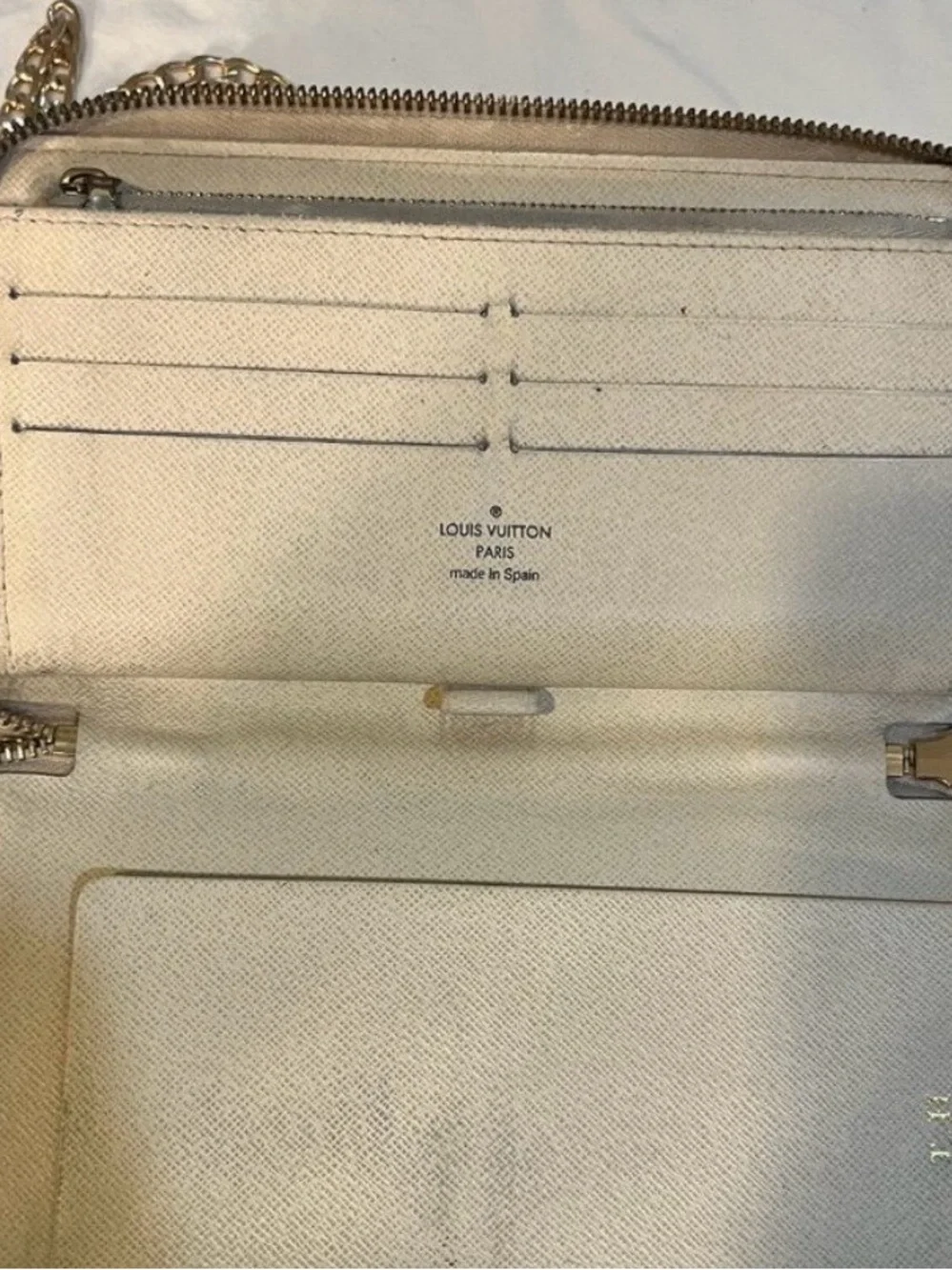 Louis Vuitton LARGE ZIPPY Wallet